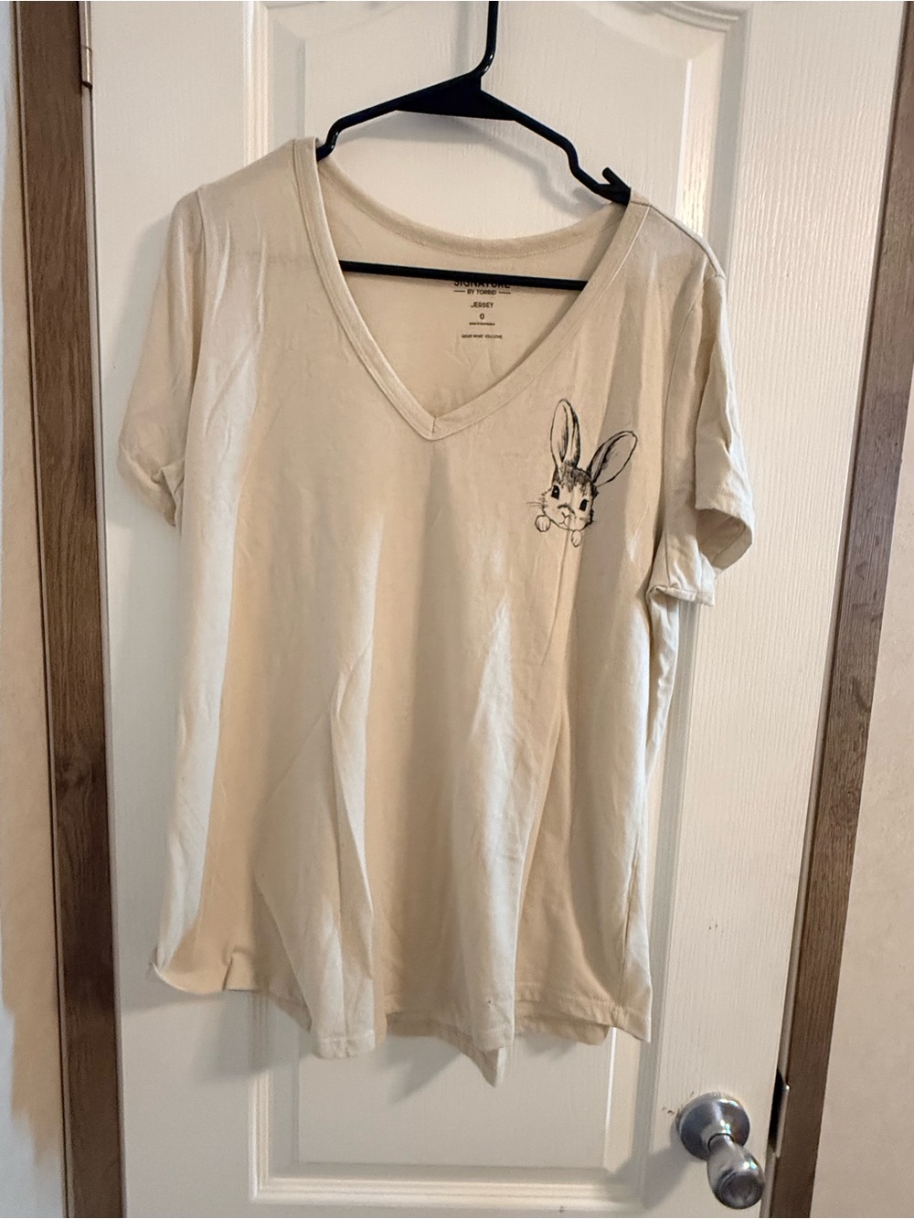 Torrid Cream V-Neck Bunny Graphic Tee